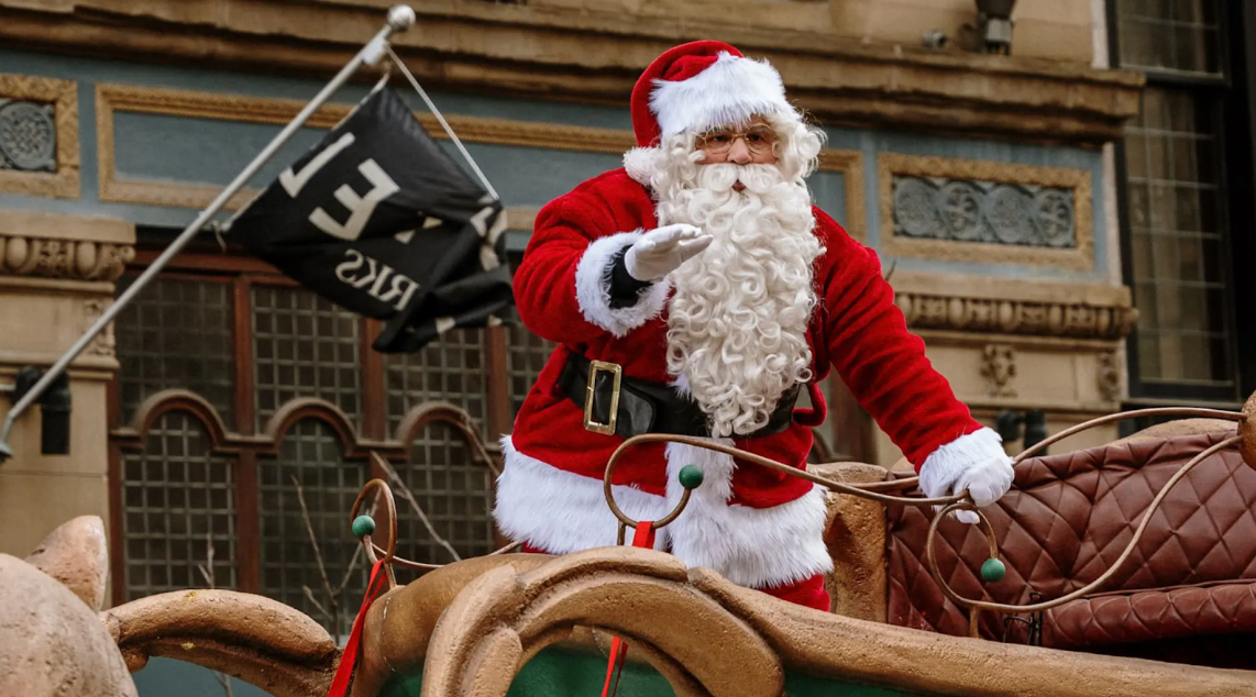 Le défilé du Père Noël a lieu le samedi 23 novembre à Montréal